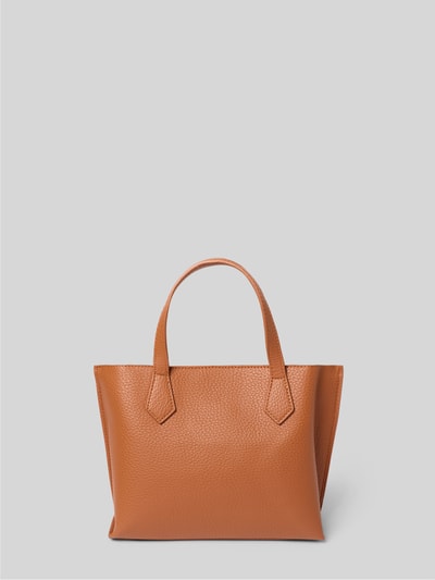 Produktfoto, torebka damska w kolorze karmelowym z teksturą skóry, model 'Handtasche in Leder-Optik Modell Fall' od VALENTINO BAGS, widoczne dwa uchwyty, szerokość 29 cm, długość 21 cm, głębokość 9 cm, odpinany pasek na ramię, detal z logo, przegródki i zapięcie na magnes.