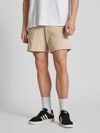 Alpha Industries Regular fit sweatshorts met labelpatch, model 'ALPHA ESSENTIALS' Zand - 4