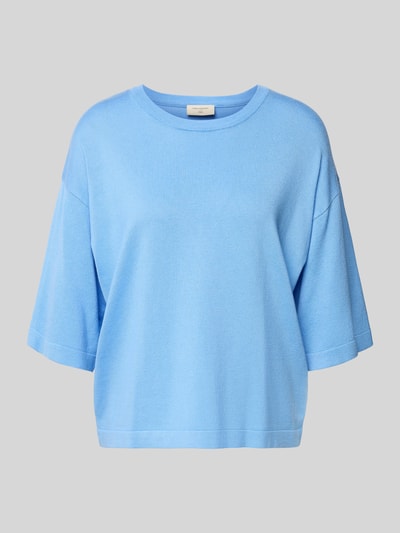 Produktfoto, Strickshirt aus Viskose-Mix Modell 'Conny' von FREE/QUENT in Pastellblau mit Relaxed Fit, feine Textur, Rundhalsausschnitt.