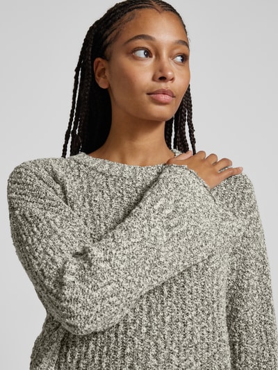 Gina Tricot Oversized Strickpullover mit geripptem Rundhalsausschnitt Mittelgrau Melange 3