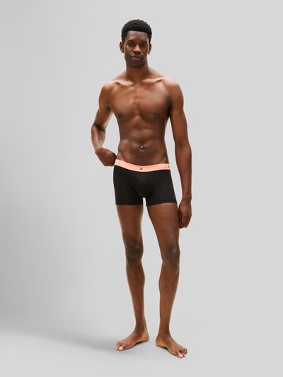 Tommy Hilfiger obcisłe bokserki o kroju regular fit z mieszanki bawełny w zestawie 3 szt. Czarny 1