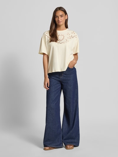 Jake*s Casual t-shirt z haftem angielskim i okrągłym dekoltem Beżowy 1