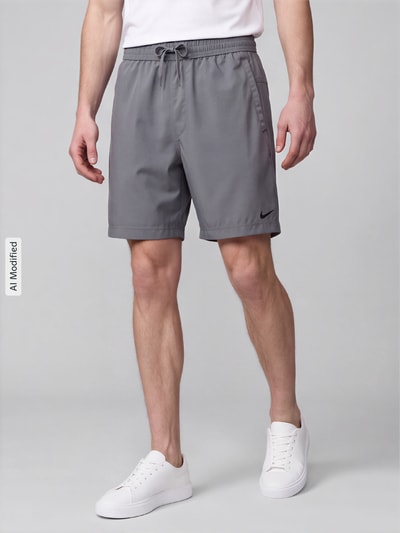 Nike Training Regular Fit Sportshorts mit Logo-Print Mittelgrau 3