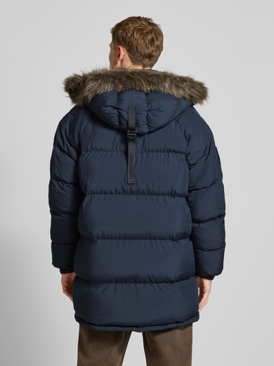 Superdry Kurtka pikowana z naszywką z logo model ‘Everest’ Ciemnoniebieski 5
