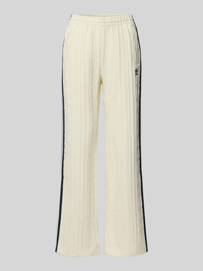 Produktfoto, Loose Fit Strickhose aus Viscosemix van adidas Originals in crème met zwarte galonstrepen, elastische band, logostitching.