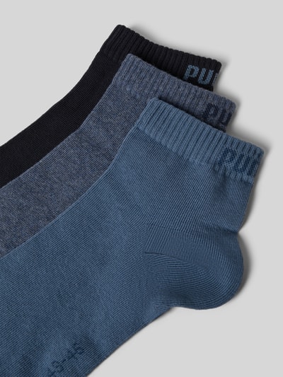 Produktfoto, Sneakersocken mit Logo im 3er-Pack von PUMA aus Baumwoll-Mix mit Stretch-Anteil, in Blau- und Grautönen, körpernahe Passform