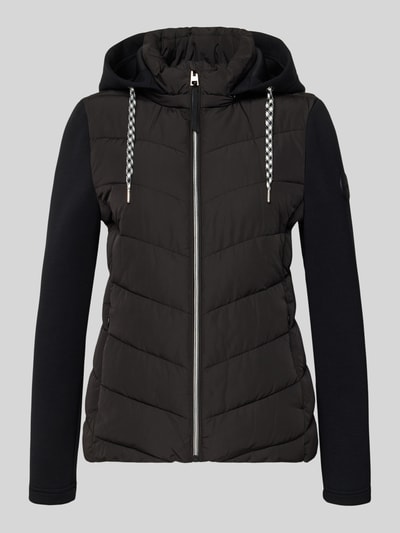 Produktfoto, schwarze Slim Fit Jacke mit gefüttertem Stehkragen von Christian Berg Woman Selection, Stepp-Optik, Reißverschluss, Kapuze, Eingrifftaschen