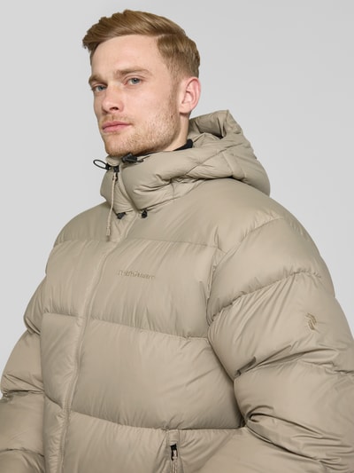 PEAK PERFORMANCE Oversized Steppjacke mit Label-Stitching Modell 'Frost' Beige 3