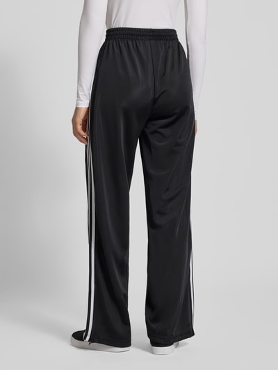 adidas Originals Spodnie dresowe z szeroką nogawką i ozdobnymi szwami model ‘FIREBIRD’ Czarny 5
