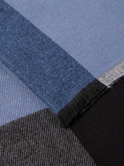 Christian Berg Men Sjaal van viscose met franjes Marineblauw - 2