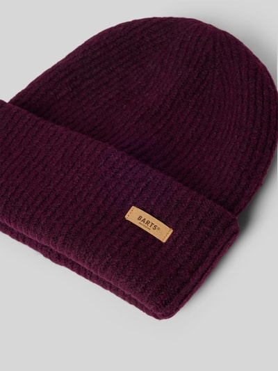 Produktfoto, Beanie mit Label-Patch Modell 'Witzia Beanie' von Barts in dunkelrot mit grober Strickstruktur, Damen Mütze von Barts