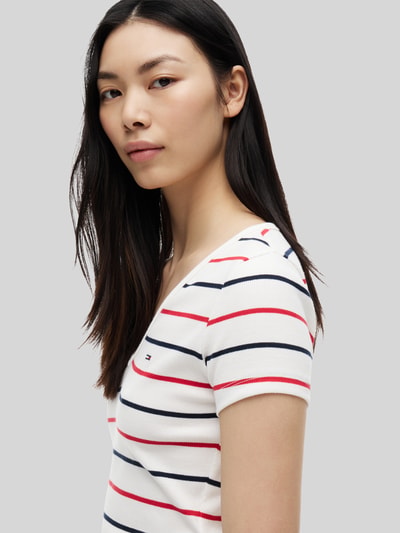 Tommy Jeans t-shirt o kroju slim fit z mieszanki bawełny Biały 3