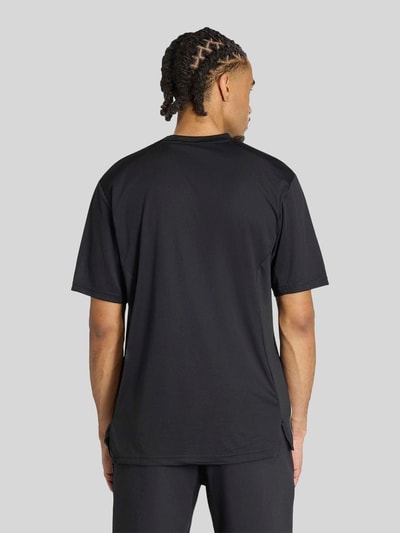 adidas Training t-shirt sportowy o kroju regular fit z nadrukiem z logo Czarny 4