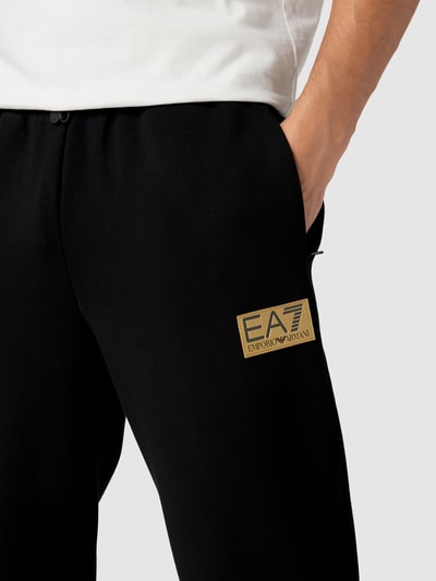 EA7 Emporio Armani Sweatpants mit Label-Patch Black 3