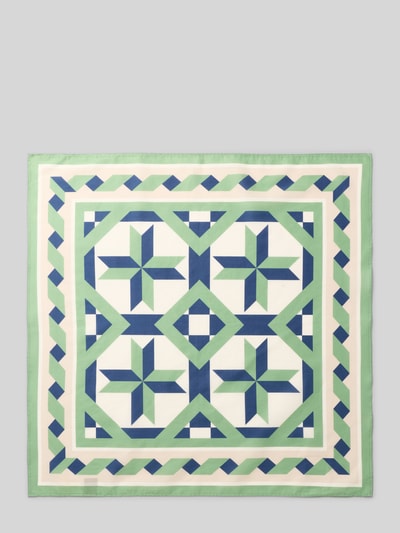 Produktfoto, Tuch aus reiner Baumwolle Modell 'NICOLAJ BANDANA' von SELECTED HOMME, Optik: Allover-Muster, geometrisches Muster, glatte Oberfläche, grün-blaue und cremefarbene Farbtöne.