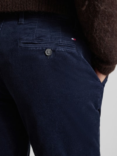 Tommy Hilfiger Spodnie sztruksowe z prostą nogawką z mieszanki bawełny model ‘DENTON’ Ciemnoniebieski 3