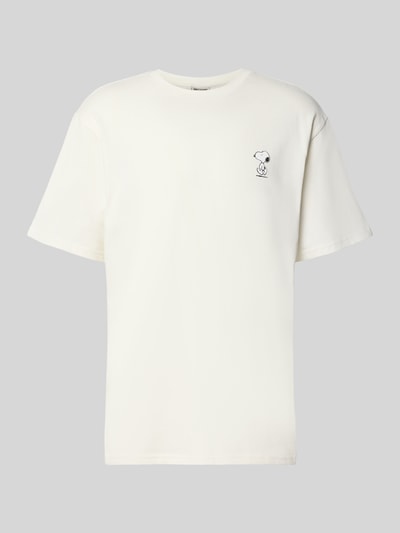 Produktfoto, wit oversized t-shirt van katoen model 'PEANUTS' van ONLY voor heren, klein peanuts©-borduursel links op de borst