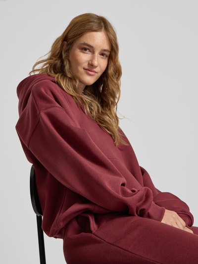 Gina Tricot Bluza z kapturem typu oversized Bordowy 3