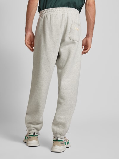 BLKVIS Regular Fit Sweatpants mit Label-Stitching Modell 'Script' Hellgrau Melange 5