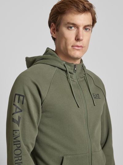 EA7 Emporio Armani Sweatjacke mit Logo-Prints und Kapuze Oliv 3