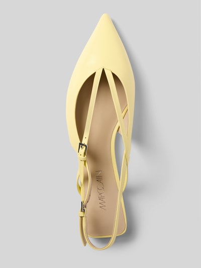 Produktfoto, Spitz zulaufende Ballerinas mit Riemen von Marc Cain Bags & Shoes in Gelb, glatte Sohle, Dornschließe, Größe 40, Vorderansicht