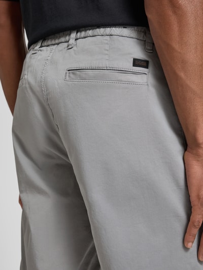 BOSS Orange Tapered Chinoshorts aus Baumwoll-Mix Mittelgrau 3