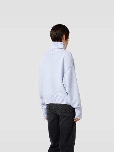 Filippa K Rollkragenpullover aus reiner Wolle Hellblau 5