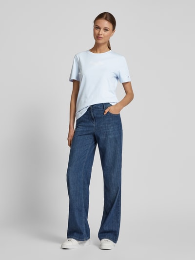 Tommy Hilfiger T-Shirt mit Label-Print Hellblau 1