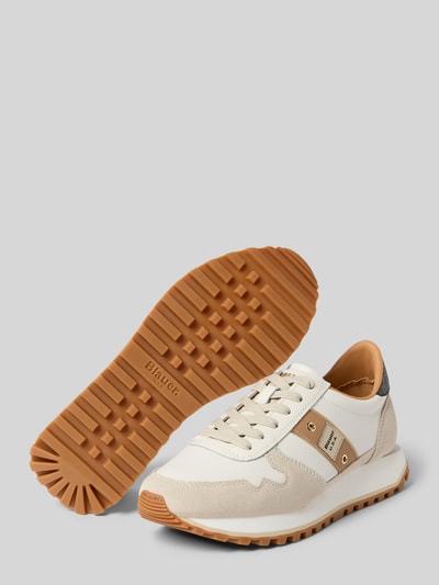 Produktfoto, Sneaker mit Label-Detail Modell 'MILLEN' von Blauer USA aus Leder-Mix in Beige mit abgerundeter Spitze, strukturierter Sohle, Schnürverschluss, Absatzhöhe 4 cm, Schafthöhe 9 cm, Schaftweite 9 cm.