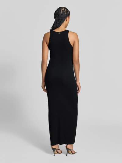 Frauenmodel trägt Slim Fit Maxikleid mit Ziersteinbesatz von Rabanne, schwarz, ärmellos, schmale Passform, Baumwoll-Mix, Ganzkörperansicht Rückansicht.