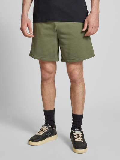 CHAMPION Relaxed fit sweatshorts met logobadge, model 'Sustainable' Olijfgroen - 4