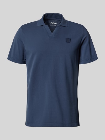 Produktfoto, Regular Fit Poloshirt aus reiner Baumwolle von s.Oliver RED LABEL in Unifarbe, kurzarm, Piqué-Struktur, Label Patch vorne.