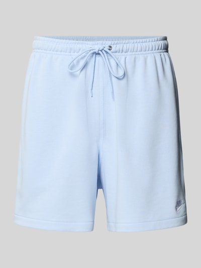 Produktfoto, Shorts mit Label-Stitching und elastischem Bund von Nike aus mieszanka bawełny, krój relaxed fit, wyhaftowane logo, tunel, szerokość w rozmiarze M: 41 cm, długość wewnętrzna nogawki w rozmiarze M: 15 cm, jasnoniebieski, gładka tekstura