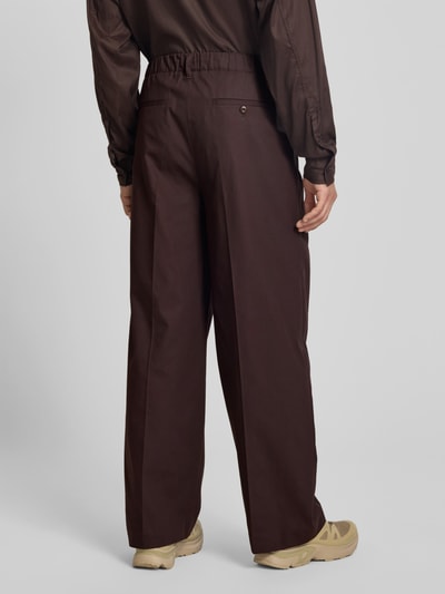Filippa K Wide Fit Hose aus reiner Baumwolle Schoko 5