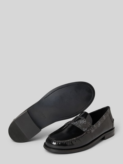 Produktfoto, Loafers mit Logo-Print Modell 'Rossio' von GUESS, czarny, gładka podeszwa, zaokrąglony krój, wysokość obcasa 3 cm, wysokość cholewki 8 cm, szerokość w rozmiarze 44: 4 cm