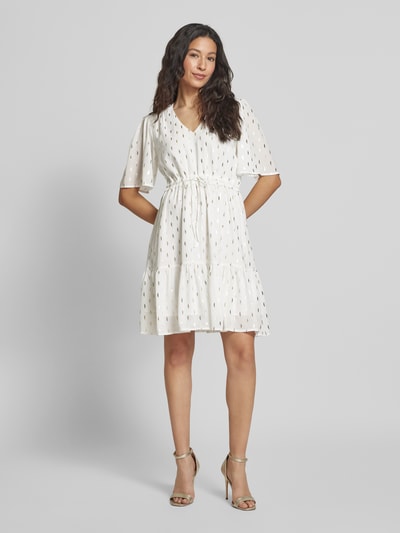 Apricot Knielanges Kleid mit V-Ausschnitt Offwhite 1