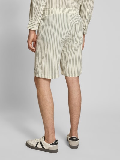 ANOTHER COTTON LAB Szorty o kroju oversized z naszywką z logo Jasnozielony 5