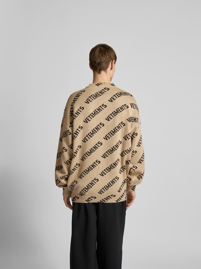 VETEMENTS Oversized Wollpullover mit Stehkragen Taupe 5