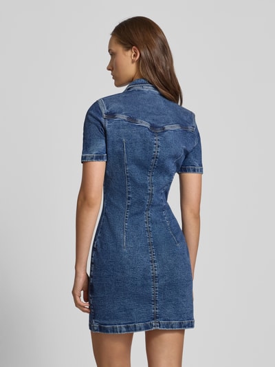 Guess Jeans Sukienka jeansowa z wykładanym kołnierzem Jeansowy niebieski 5