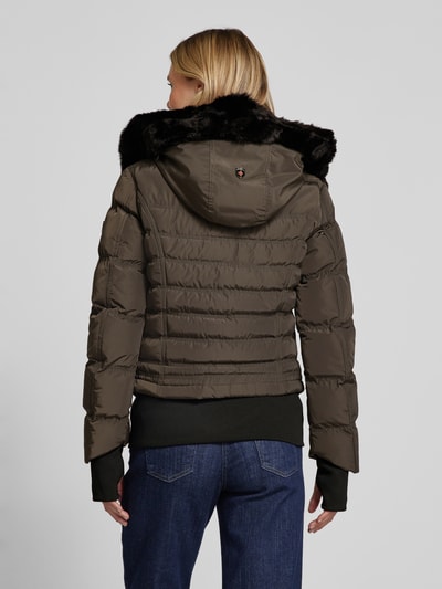 Wellensteyn Regular Fit Steppjacke mit Pattentaschen Modell 'QUEENS' Oliv 5