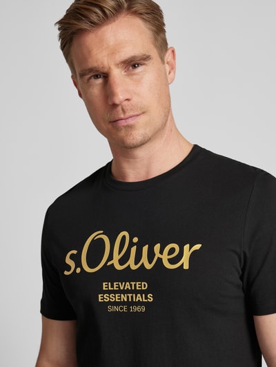 s.Oliver RED LABEL Regular Fit T-Shirt aus reiner Baumwolle mit Statement-Label-Print Black 3