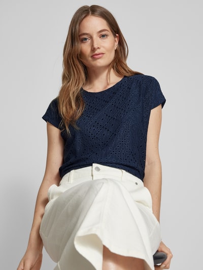 Vero Moda T-Shirt mit Lochstickerei Modell 'TASSA' Marine 3