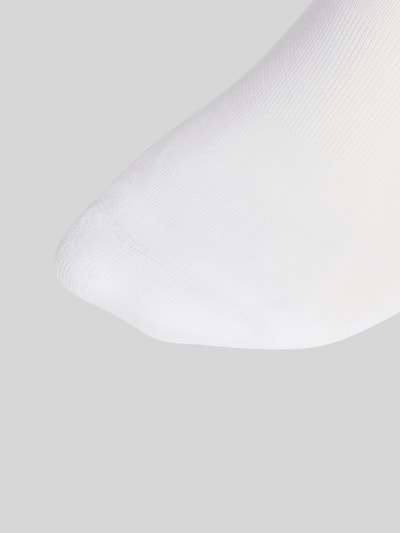 Produktfoto, Socken aus Baumwoll-Mix im 3er-Pack von adidas Sportswear, weiße Farbe, fein gerippt, weiche Struktur, Nahaufnahme Zehenbereich