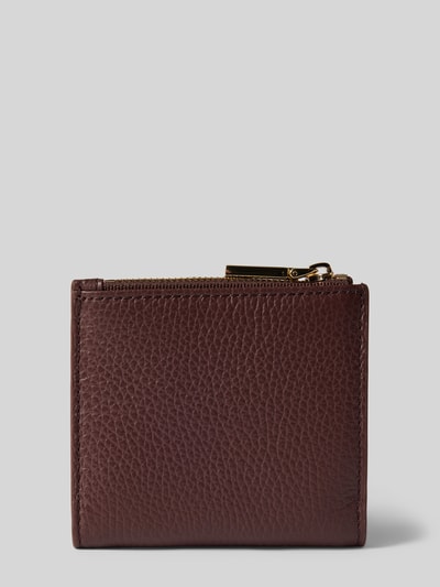 Produktfoto, Portemonnaie mit Label-Prägung von Coccinelle aus braunem Leder mit Strukturmuster und goldfarbenem Reißverschluss, Damen Portemonnaie.