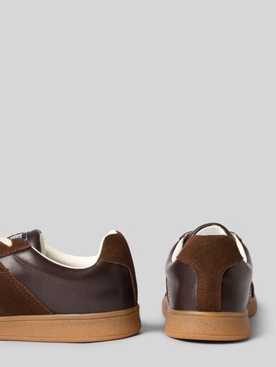 Steve Madden Sneaker aus Rindsnappa mit Kontrastsohle Dunkelbraun 2