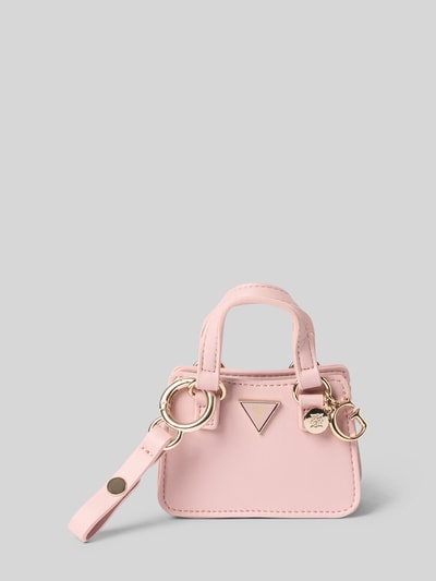 Produktfoto, Tasche in Leder-Optik mit Logo-Detail von Guess, zartrosa Farbe, goldene Details, strukturiertes Material, offenes Hauptfach, Tragehenkel