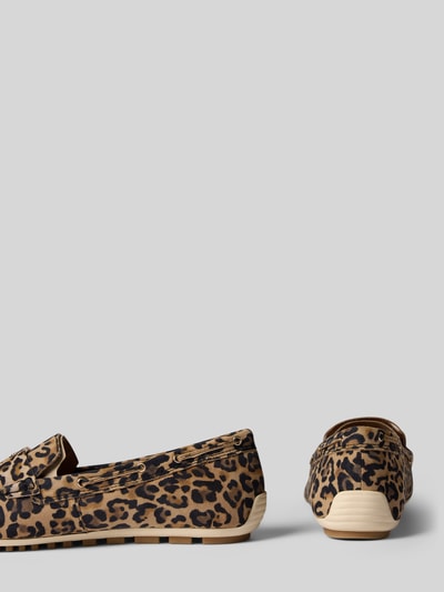 Produktfoto, Loafer aus reinem Leder von Tamaris in brauner und schwarzer Lederoptik mit rundem Schuh, flacher Absatz, strukturierte Sohle