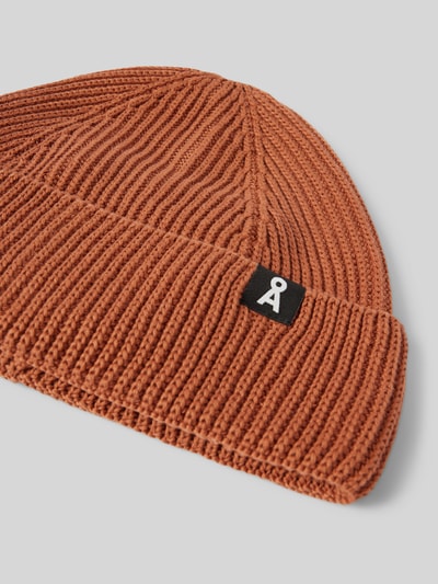 Armedangels Czapka beanie z detalem z logo model ‘NILDAAO’ Rdzawoczerwony 2