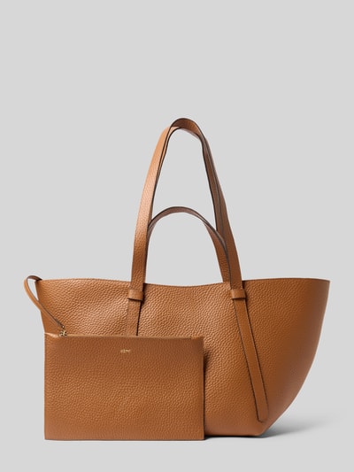 Produktfoto, Handtasche mit Label-Detail Modell 'COSMO' von Abro aus braunem, genarbtem Leder, Hauptfach mit Reißverschluss, Tragehenkel, Schulterriemen, separate Innentasche, Maße: Breite 57 cm, Länge 30 cm, Tiefe 20 cm, Schulterriemen 67 cm.