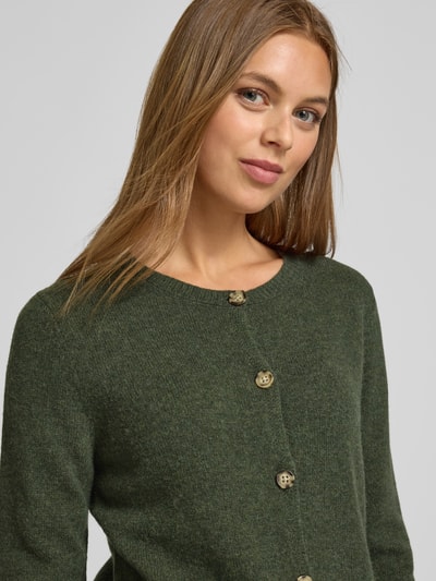 Christian Berg Woman Cardigan mit Rundhalsausschnitt und Knopfverschluss Oliv 3